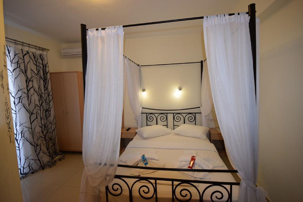 Rainbow Resort Paralía Esterno foto